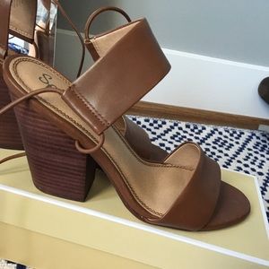 Never worn Splendid wedges